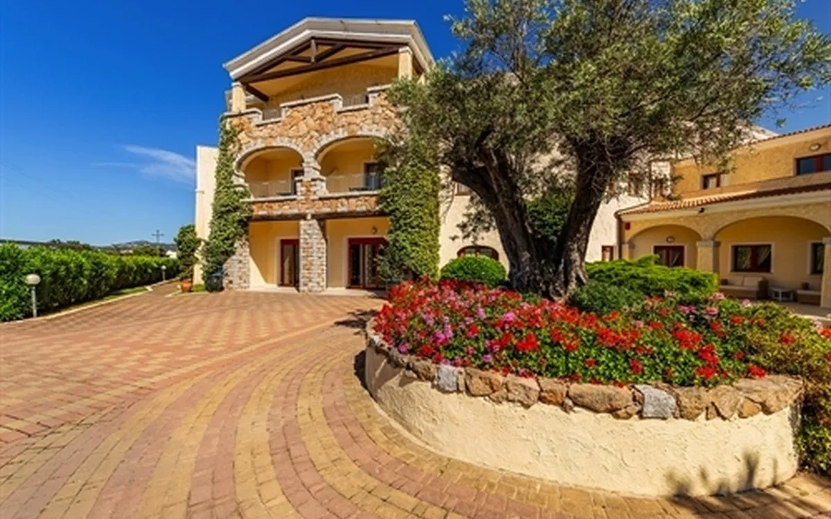 Blu Hotel Morisco Village in Cannigione di Arzachena