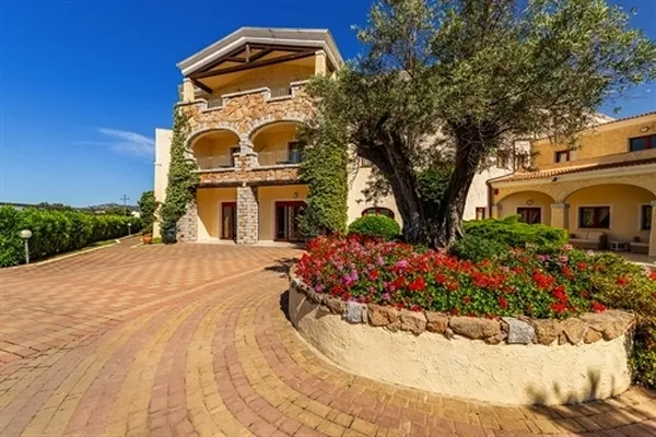 Blu Hotel Morisco Village in Cannigione di Arzachena