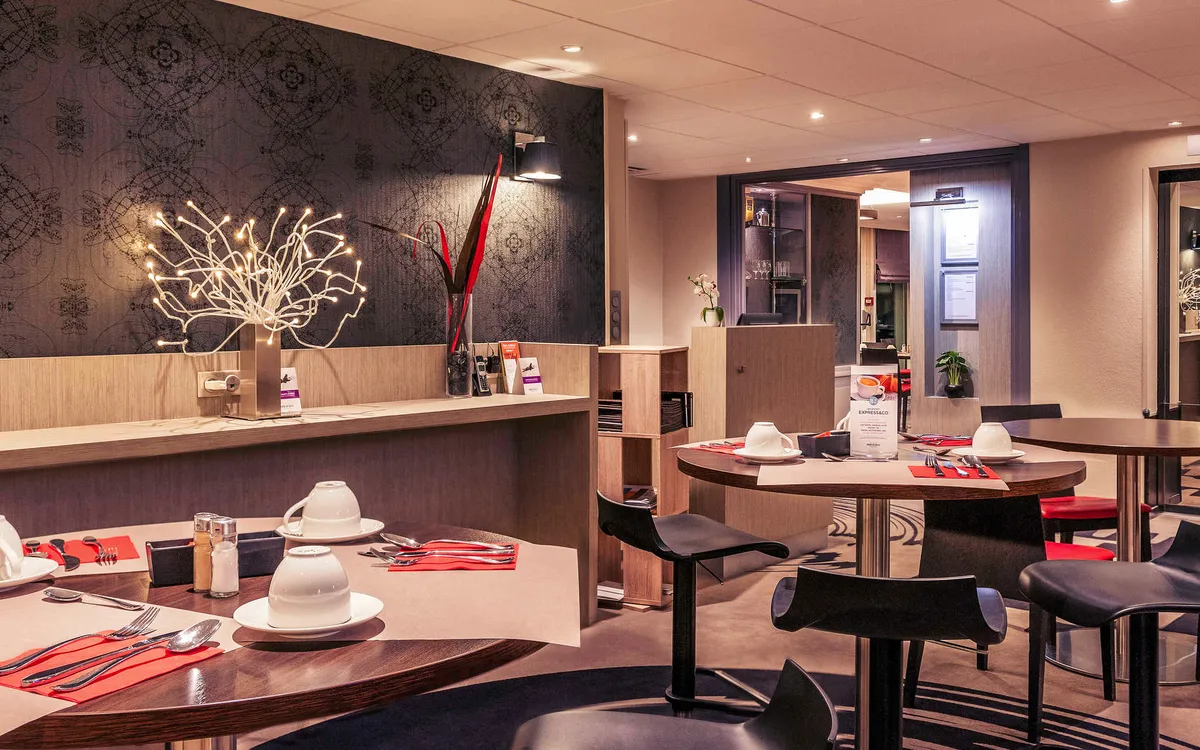 Mercure Hotel Grenoble Centre Porte de Alpes in Grenoble