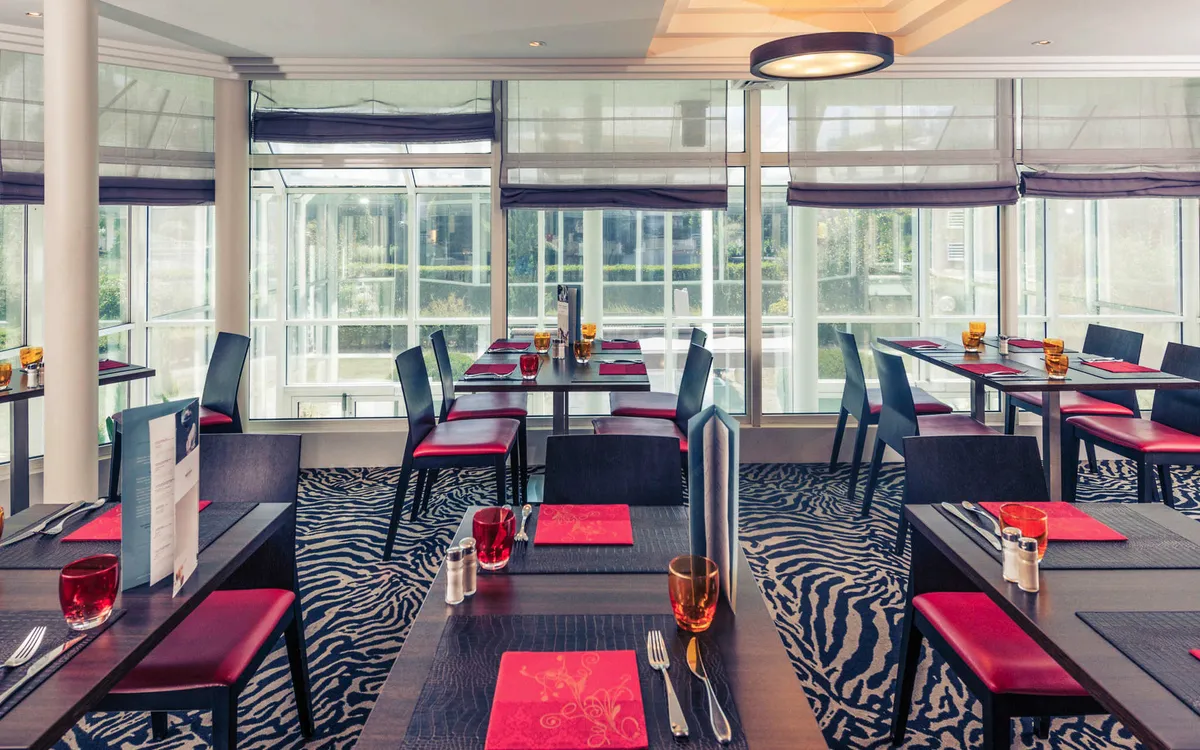 Mercure Hotel Grenoble Centre Porte de Alpes in Grenoble