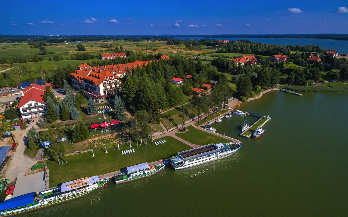Hotel Robert's Port in Mikołajki