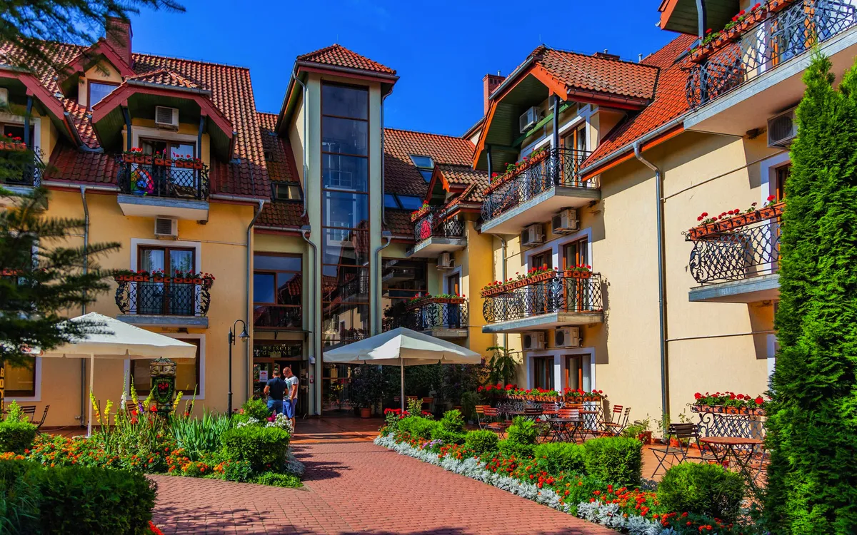 Hotel Robert's Port in Mikołajki